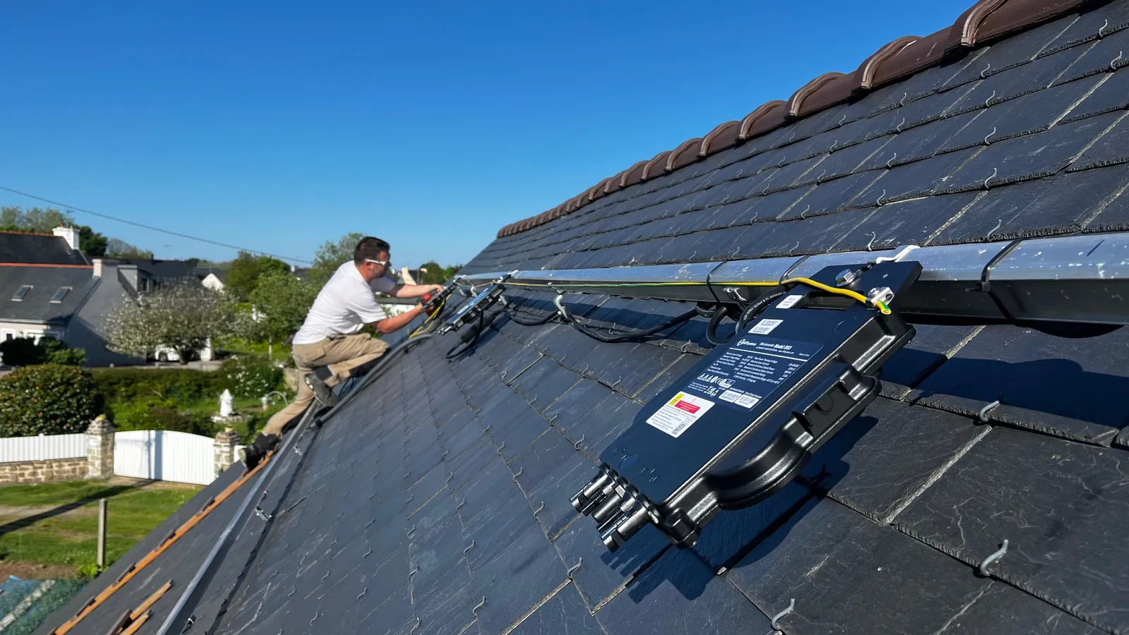 Panneaux photovoltaïques sur une toiture